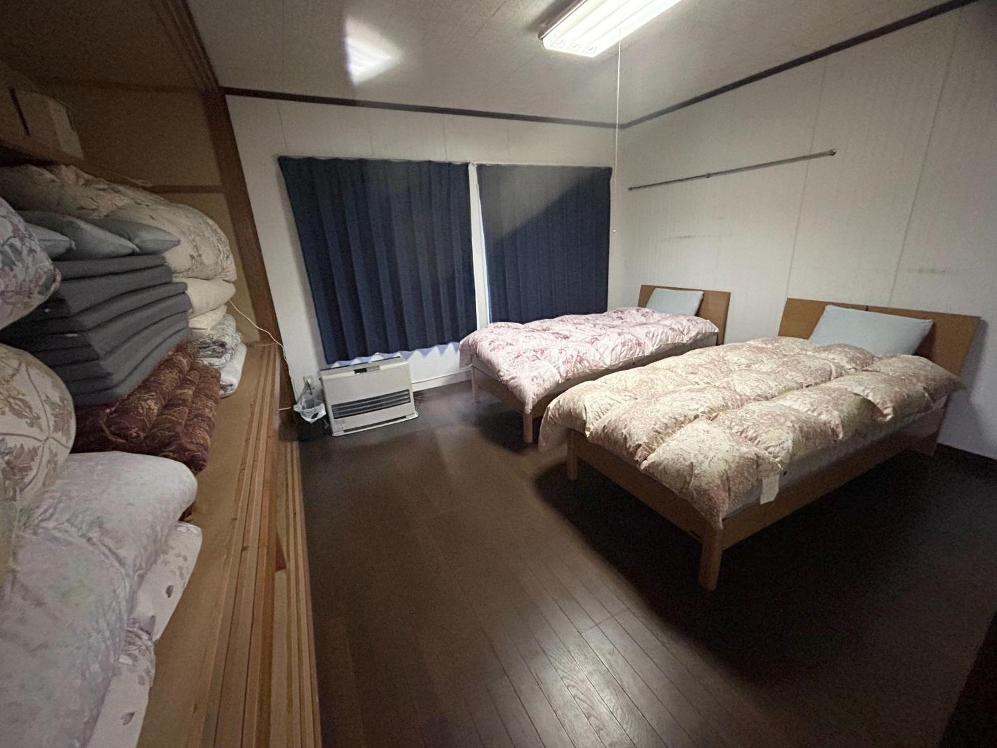 Hakonest Suehiro - Vacation 16058v